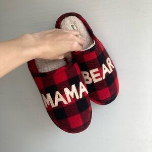 NWOT DearFoams Red and Black Plaid 'Mama Bear' Slippers